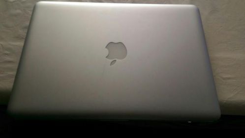 Macbook pro 13 inch 3 maanden oud met 9 maanden garantie 