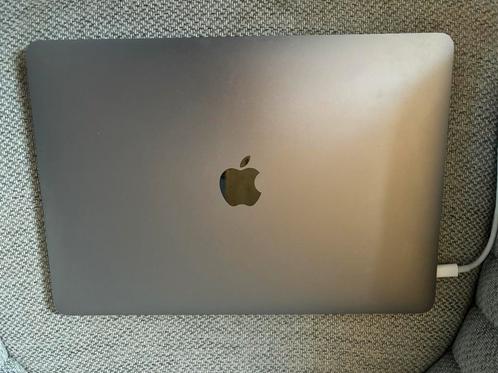 Macbook pro 13 inch 500gb (2019).