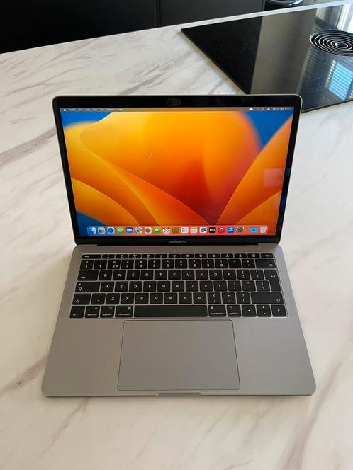 MacBook Pro - 13 inch