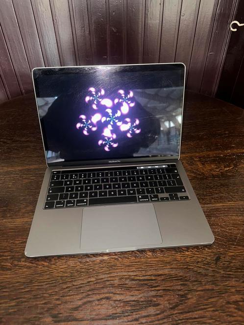MacBook Pro 13 inch. Intel Core i5 graphics 2020