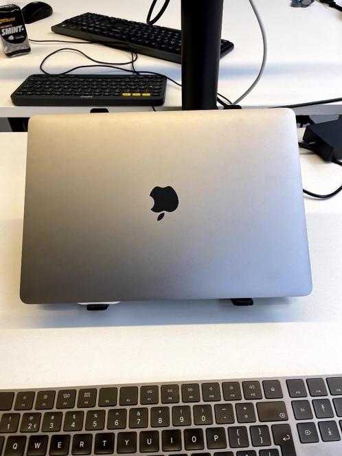 MacBook Pro (13-inch, M1, 2020)