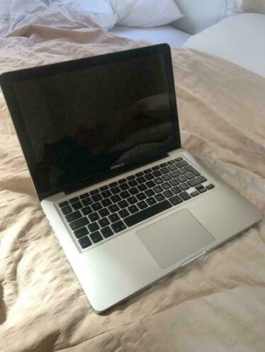 MacBook Pro (13-inch, medio 2010) 2,4 GHz Intel Core 2 Duo