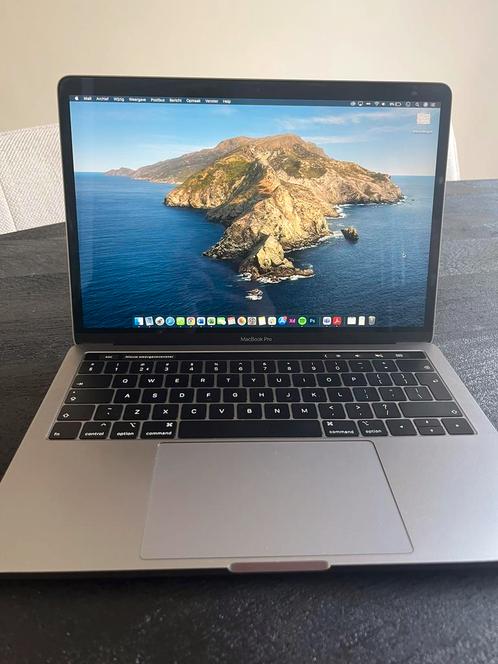 MacBook Pro 13 inch met Touch Bar - space grey