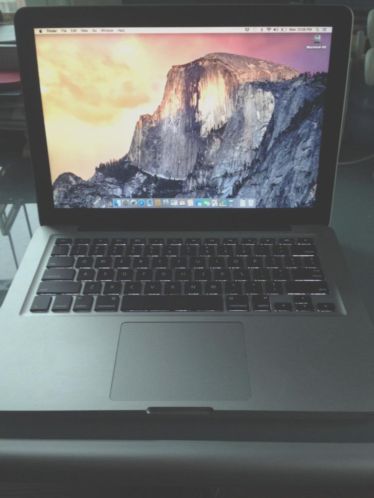Macbook pro 13 inch mid 2013 (jaar oud) Bijna nieuw.