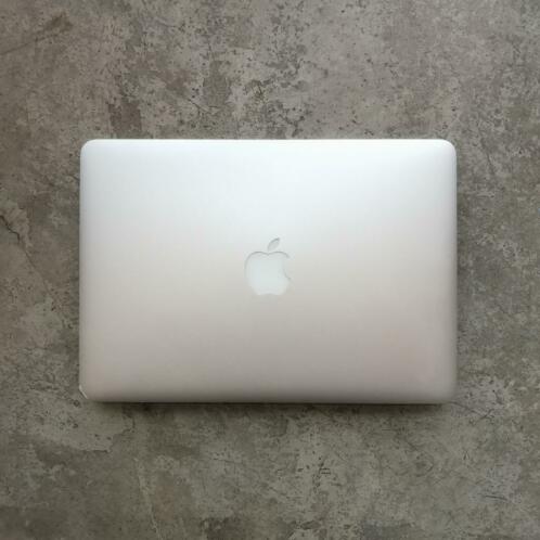 MacBook Pro 13-inch retina 2015 screen