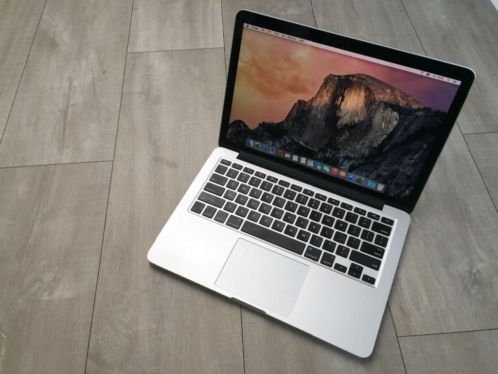 MacBook Pro 13 inch retina, i5-2.5GHz, 8GB, 512GB SSD ZGAN