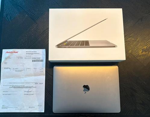 Macbook Pro 13 inch - TouchBar - 256GB - Nieuwstaat