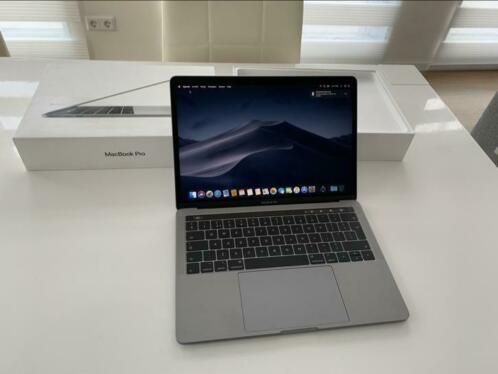 MacBook pro 13 inch touchbarID 3.1 GHz als splinter Nieuw 
