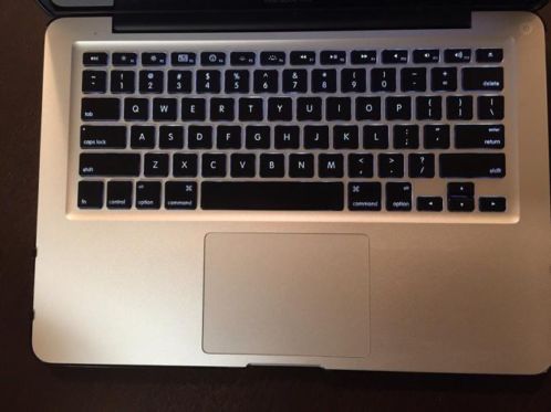 MacBook Pro 13-inch weinig gebruikt