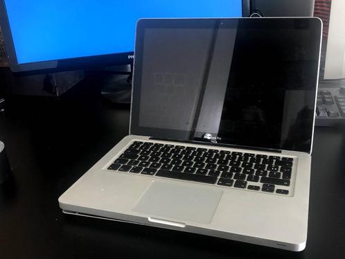 Macbook pro 13 inches mid 2010 for part or to repair