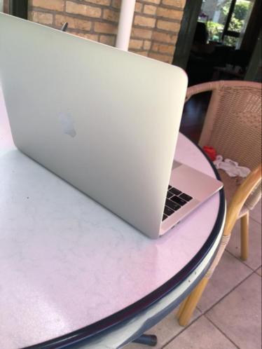 Macbook Pro 13 (Late 2017) 256GB 3,1 GHz TOUCH BAR