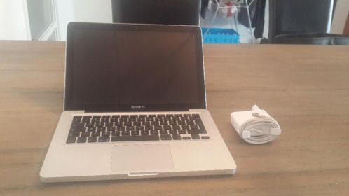 MacBook Pro 13034 2011