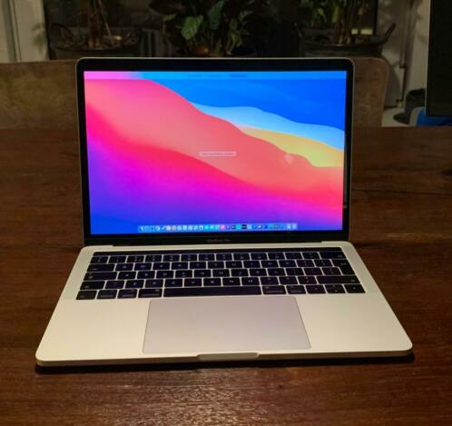 MacBook Pro 13034 met Touch Bar