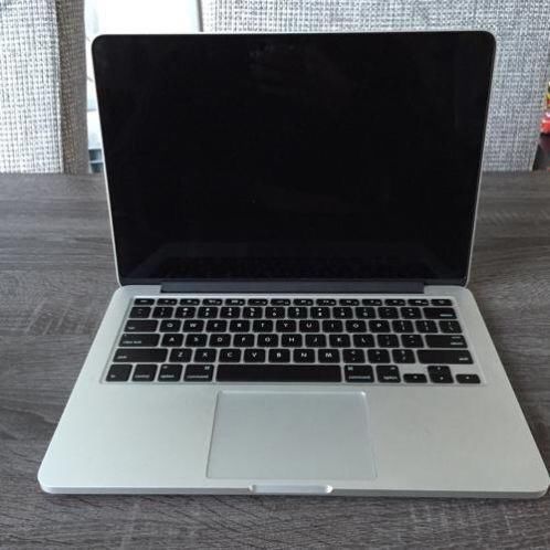 MacBook Pro 13034 Retina 2,4GHz i5 4GB 128GB SSD 034Late 2013