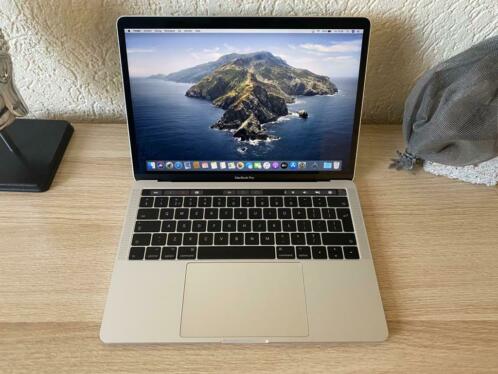 Macbook Pro 13034 TouchBar 2017 2.9 I5 8GB256GB SSD 15 Cycli