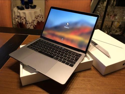 Macbook Pro 13034 TouchBar 3.3 I7 16GB512GB SSD SpaceGray