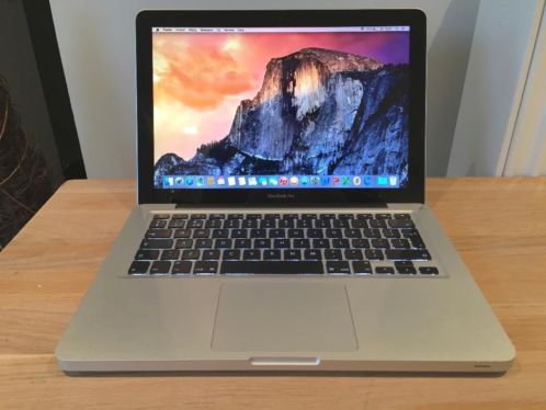 Macbook Pro 13039039 2.4Ghz 2.4 i5 4GB 500GB, Als Nieuw