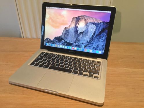 Macbook Pro 13039039 2.4Ghz i5 4GB 500GB Nette Staat, Late 2011