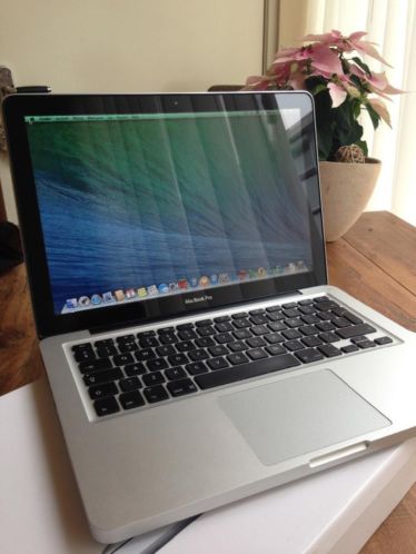 Macbook Pro 13039039 2.5Ghz 2.5 i5 4GB 500GB USB3.0 2012