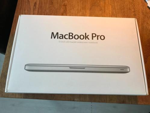 Macbook Pro 13,3 Inch, i5, 8GB, 250GB SSD made 2014Office