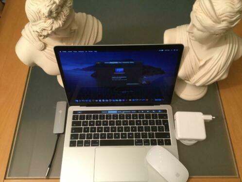 MacBook Pro 13,3inch.Touch Bar,Zilver,8GB,256SSD,Late 2016