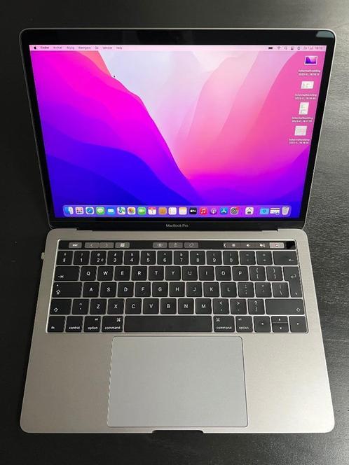 MacBook Pro 13quot, 256GB, Touch Bar, 4TB poorten, als nieuw