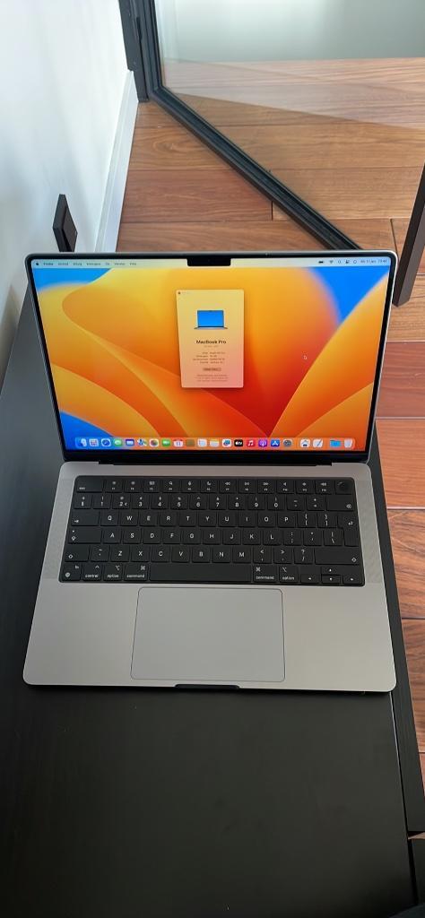 MacBook pro 14-inch 1TB SSD 16GB Ram