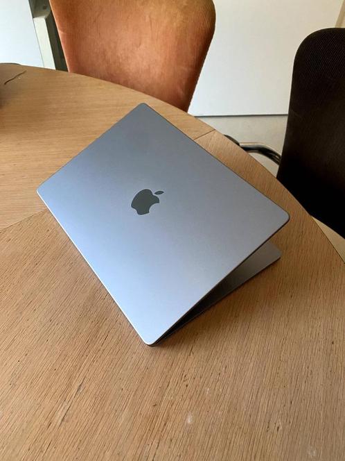MacBook Pro (14 inch, 2021) - M1 Pro (chip) - Space Grey