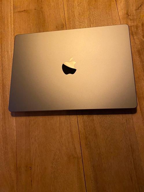 MacBook Pro 14 inch met Apple M1 Pro-chip Spacegrijs