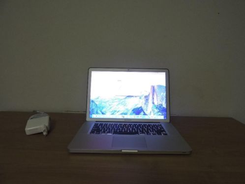 Macbook Pro 15 2,0 Ghz i7 8GB 250GB (Nieuwstaat  Garantie)
