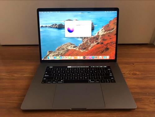 MacBook Pro 15 - 2016 - 16gb - i7 - 256gb met nieuwe accu