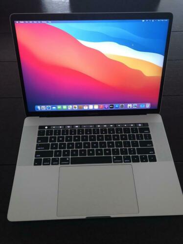 Macbook Pro 15 2017 2.9Ghz i7 16gb 512gb ssd