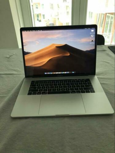 Macbook pro 15 2017 touchbar 3.1ghz 16gb 512ssd AppleCare 