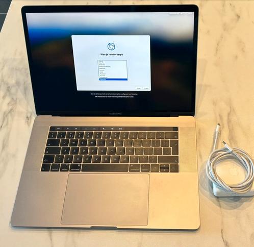MacBook Pro 15 2018. 2,2GHz i7