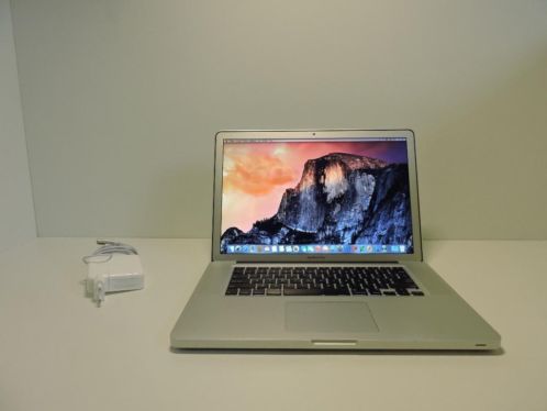 Macbook Pro 15 2,2 Ghz i7 16GB 1TB HDD128GB SSD High Res