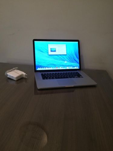 Macbook pro 15 2,3 Ghz i7 16GB 512GB SSD NieuwstaatGarantie