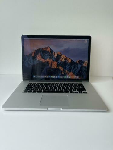 MacBook Pro 15 2.5 GHz i7 (2015)