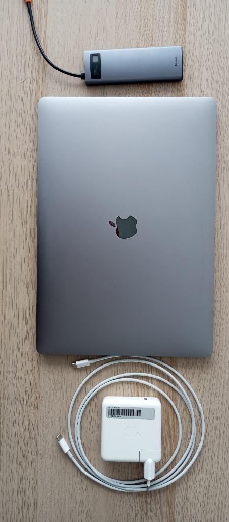 Macbook Pro 15 i932gb512gb Retina late 2019