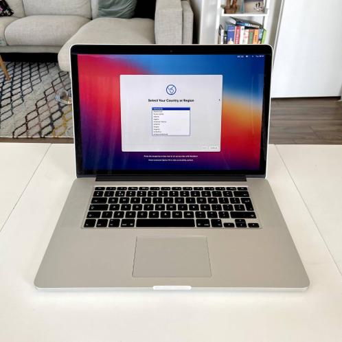 MacBook Pro 15 inch 2014 - jonge accu  16GB512GBi7NVIDIA