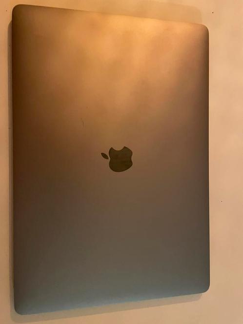 MacBook Pro 15 inch 2018