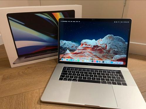 Macbook Pro 15 Inch 2018 Touch Bar - Intel i7 - 16GB - 256GB