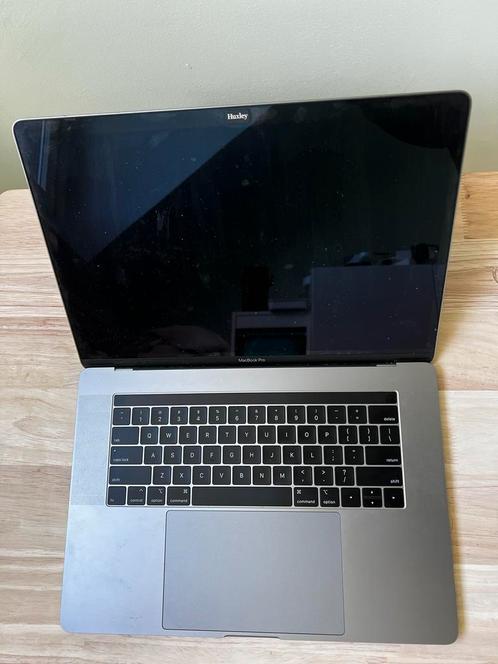 MacBook Pro 15-inch (2019) 6-Core i7 2.6 GHz, 32GB, 512GB