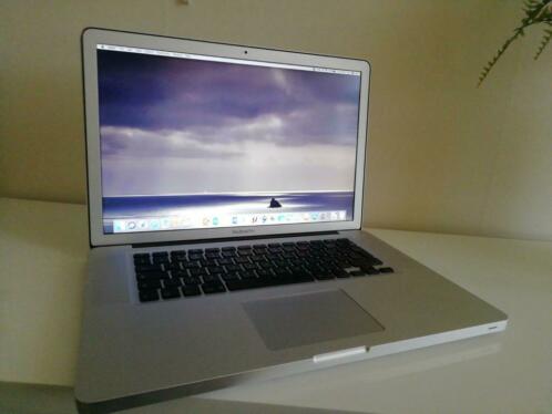 MacBook pro 15 inch I7 2011