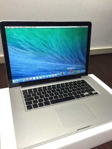 Macbook Pro 15 inch i7 2,4 GHz Quad Core 8GB Ram 750GB HDD