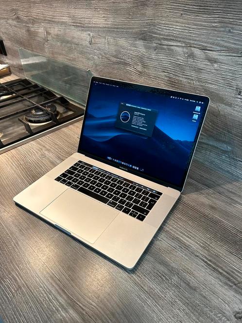 MacBook Pro 15 inch i7 met Touch Bar (2016)