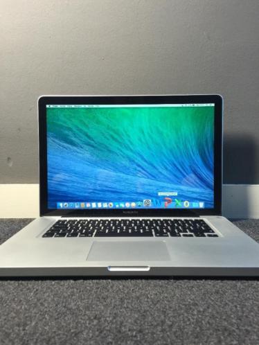 Macbook Pro 15 inch i7 Quad Core 8GB Ram 512GB SSD Harddisk