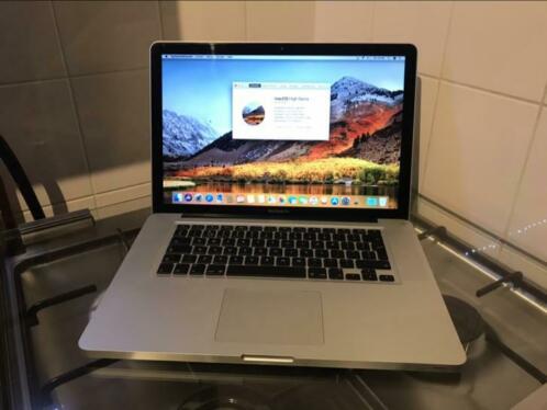 Macbook Pro 15 inch late 2011, i7, gepgraded 