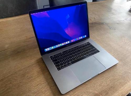 MacBook Pro 15 inch met i9 processor 528gb geheugen