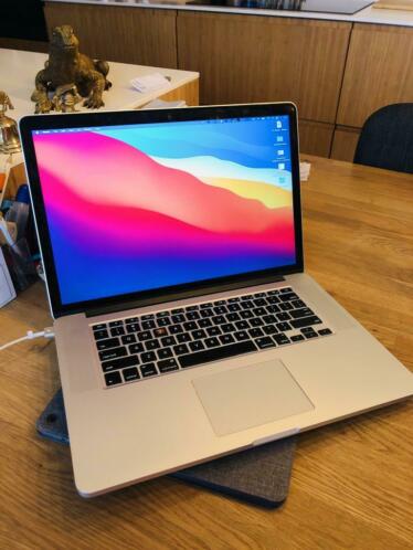 Macbook pro 15-inch mid 2015