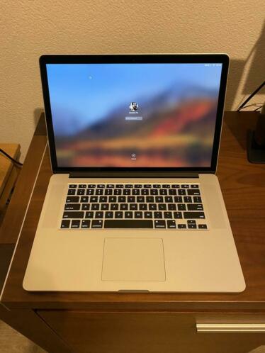 MacBook Pro 15 inch Retina , 2.8 GHz i7 Quadcore, 16GB, 512G